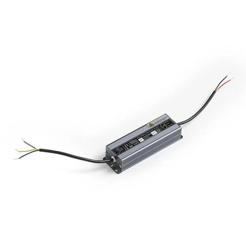 Vedenkestävä LED Strip Orion 100 Driver 100W 12V IP67, sopii LED-nauhojen liittämiseen ja ohjaamiseen sisä- ja ulkotiloissa.