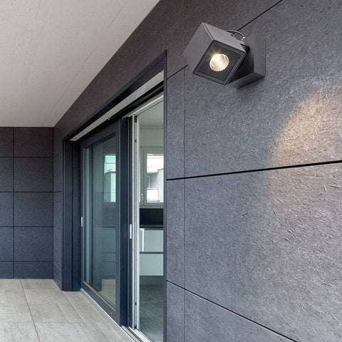 BORA LED-valaisin tuo modernia valaistusta parvekkeelle