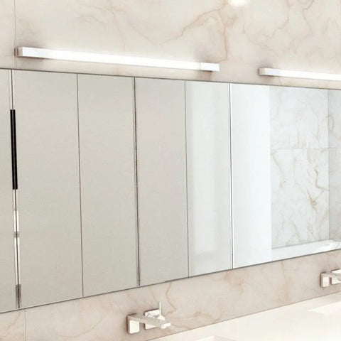 AMENITY 90 Seinävalaisin – Tyylikäs LED, Kromiyksityiskohdat, IP44 - Nordic Lumen