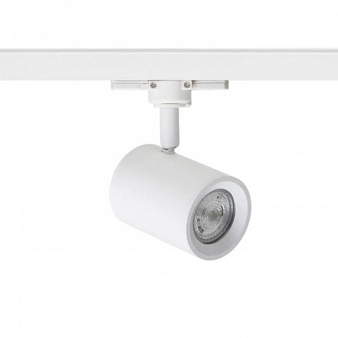 Valkoinen CADENZA 3-vaihekiskovalaisin LED GU10 10W, tyylikäs kohdevalaisin vaalealla taustalla.
