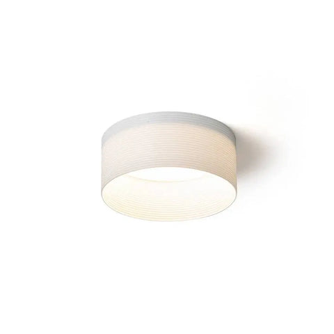 Valkoinen LED-valaisin 3D-tulostetulla varjostimella käytössä
