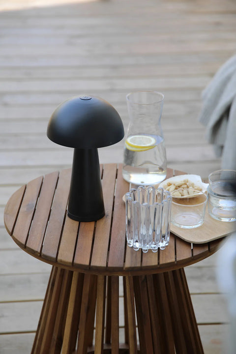 Markslöjd FUNGI – ladattava pöytävalaisin, musta – sisustuskuva