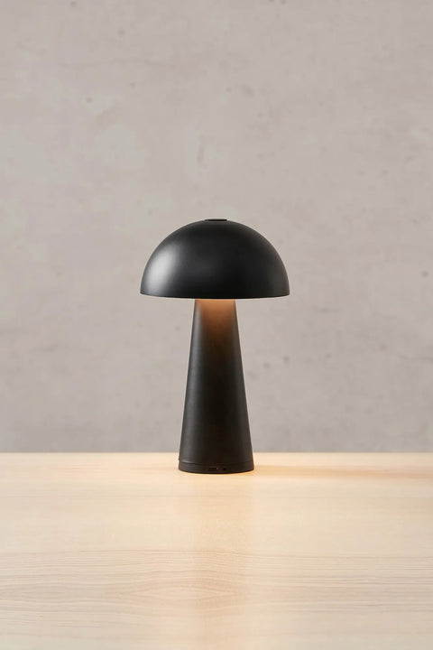 Markslöjd FUNGI – ladattava pöytävalaisin, musta – tuotekuva