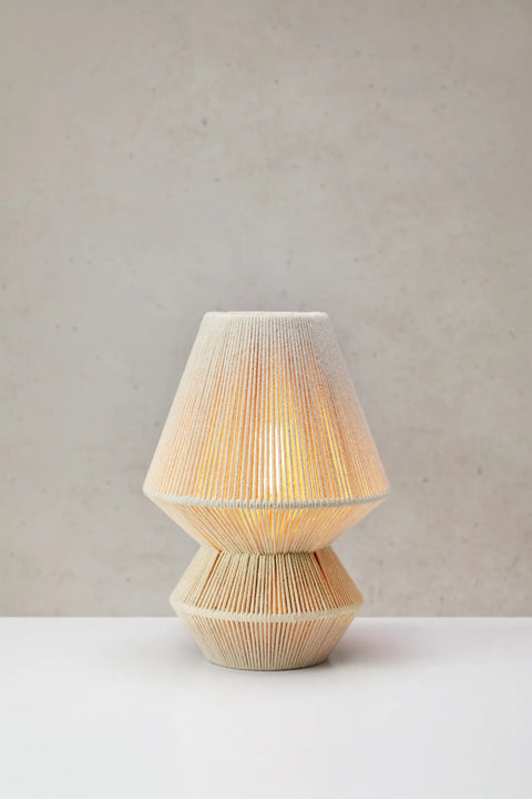 Markslöjd RAZZO – pöytävalaisin, beige – tuotekuva