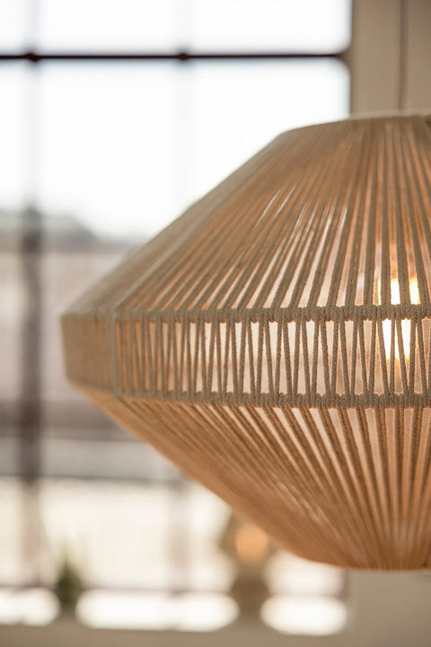 Markslöjd RAZZO – riippuvalaisin, beige, leveys – yksityiskohta lähikuvassa