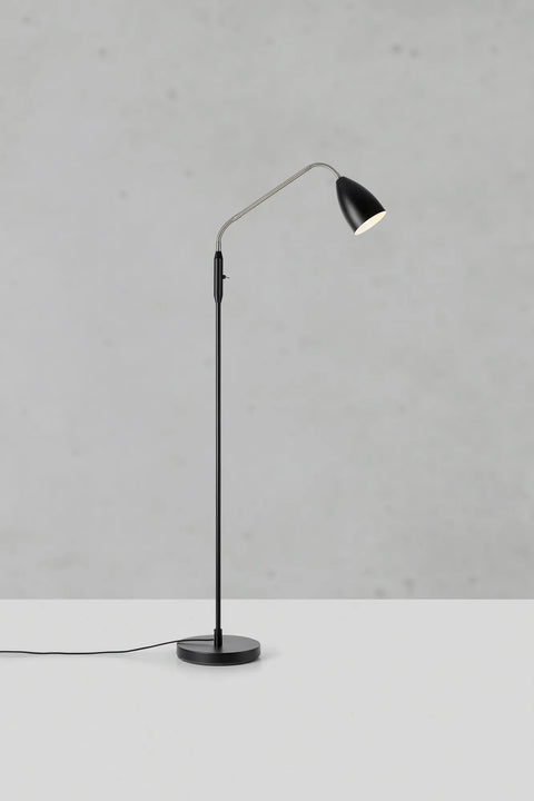 Markslöjd PATRO – LED-lattiavalaisin, musta – tuotekuva