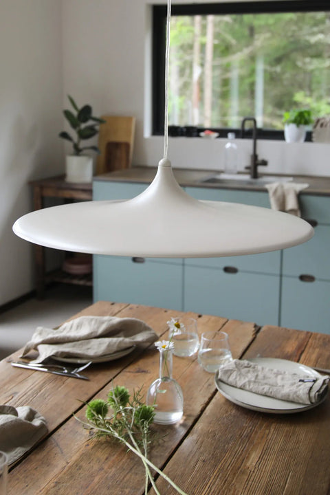 Markslöjd BEAM – LED-riippuvalaisin, beige – sisustuskuva