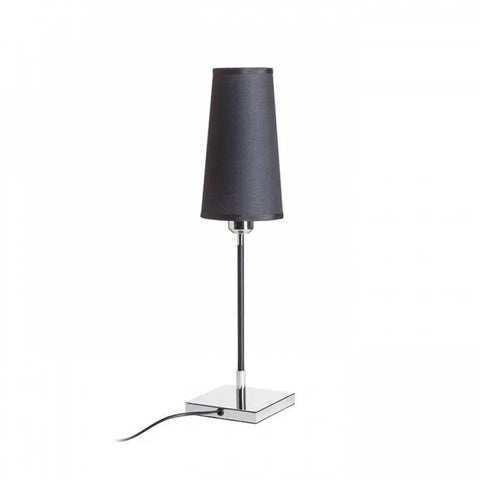 LULU pöytävalaisin, musta varjostin, tyylikäs ja minimalistinen muotoilu, sopii olohuoneeseen ja makuuhuoneeseen.