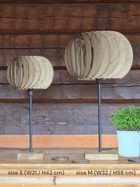 Nordland Design Fiona -pöytävalaisin, koko M, tummantammen sävy – tuotegallerian kuva 2